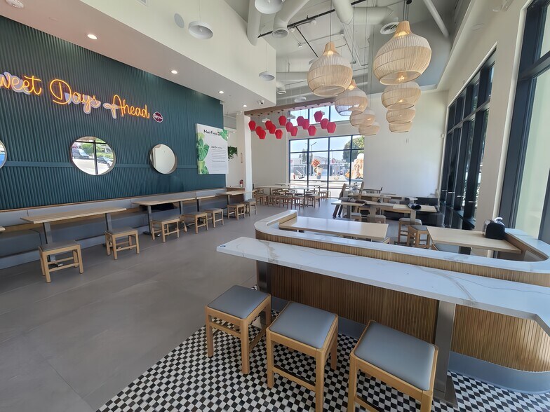 More Photos Of 400 N Atlantic Blvd, Monterey Park Hotel For Lease