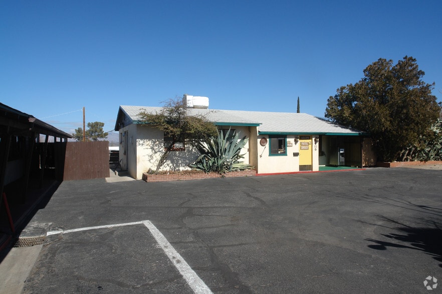 More Photos Of 410 Fremont St, Tombstone Hotel For Sale