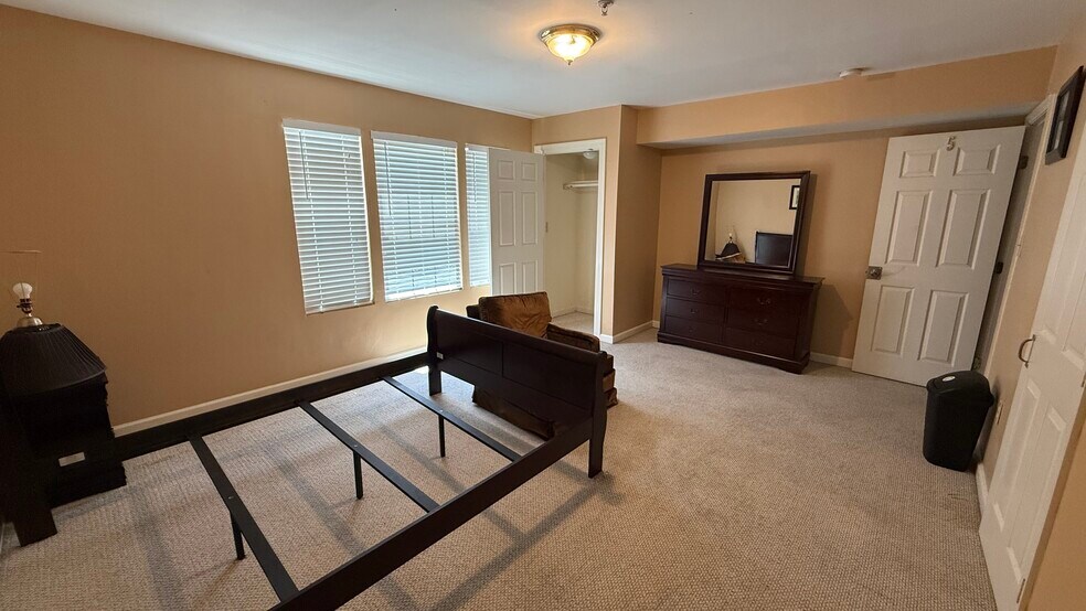 More Photos Of 5212 Astor Pl SE, Washington Assisted Living For Lease