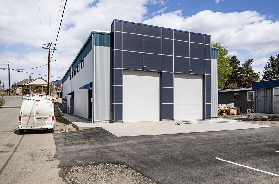 More Photos Of 240 Larkspur St, Kamloops Industrial For Sale
