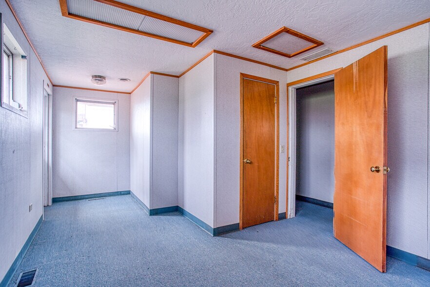 More Photos Of 101 N 6th St, Kingfisher Office For Sale