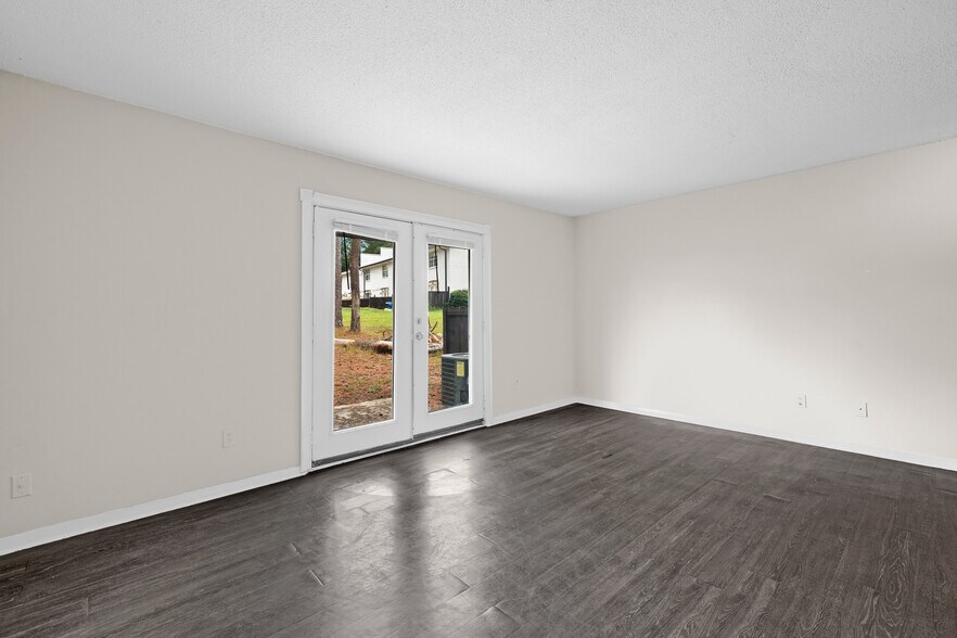 More Photos Of 7234 Tara Blvd, Jonesboro Apartments For Sale