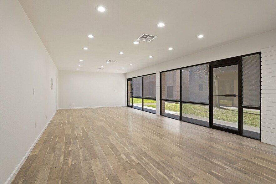 More Photos Of 5637 N Pershing Ave, Stockton Medical For Lease