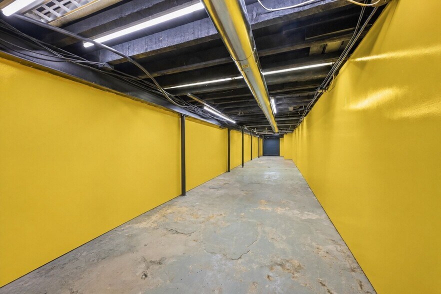 More Photos Of 5 Northern Blvd, Great Neck Apartments For Lease