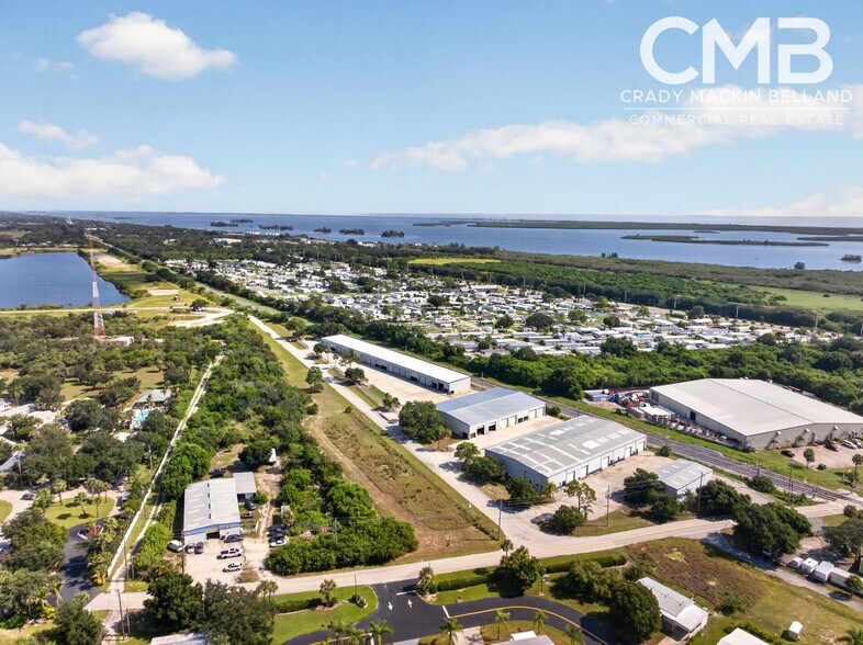 More Photos Of 300 Industrial Park Blvd, Sebastian Unknown For Lease