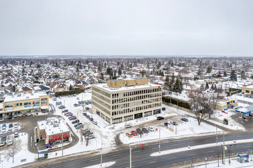 More Photos Of 3131 Boul de la Concorde E, Laval Coworking Space