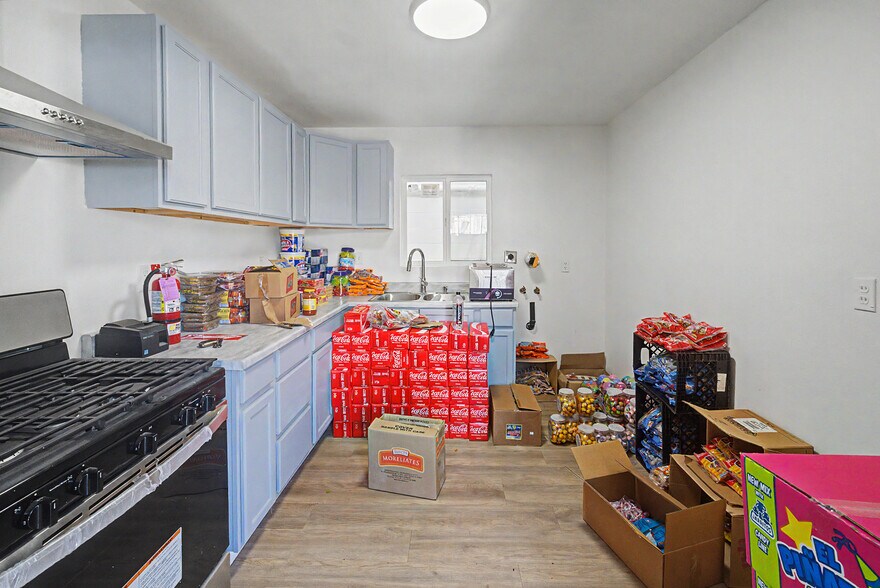 More Photos Of 1037 Harding Ave, National City Freestanding For Sale