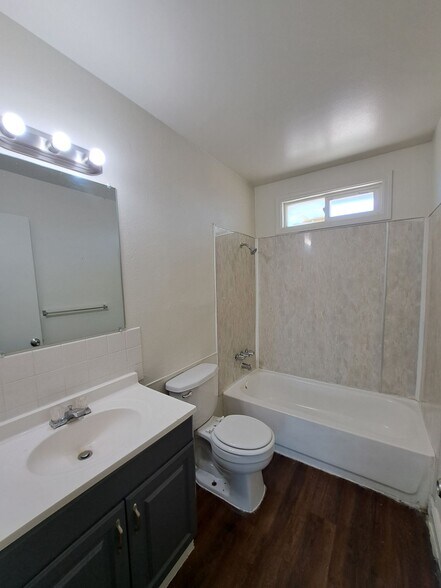 More Photos Of 441 S Dearing Ave, Fresno Apartments For Sale