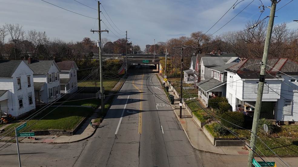 More Photos Of 369-371 S Central Ave, Columbus Bar For Sale