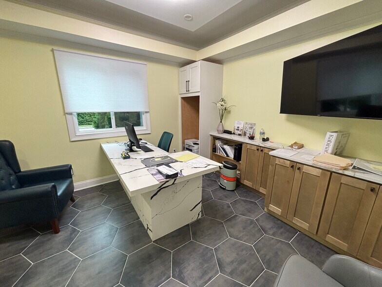 More Photos Of 603 Haddonfield-Berlin Rd, Voorhees Freestanding For Sale