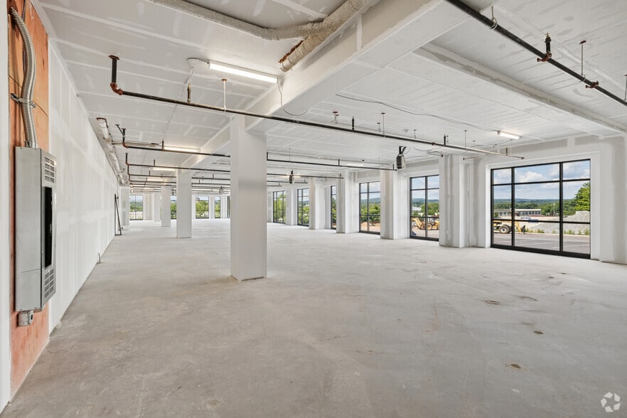 More Photos Of Main St, Portland Unknown For Lease