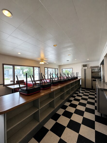 More Photos Of 5705 State Highway 20, East Springfield Restaurant For Lease
