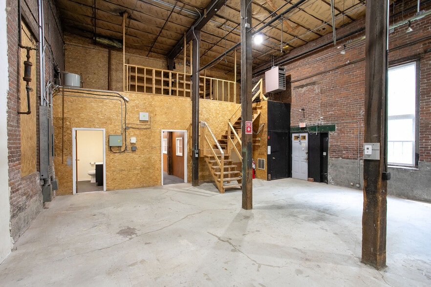 More Photos Of 395 Park St North, Great Barrington Warehouse For Sale