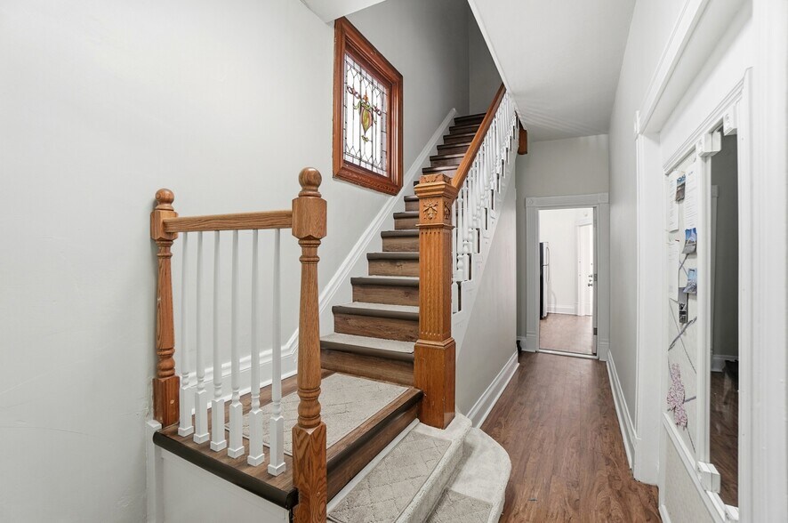 More Photos Of 2337 Victory Pky, Cincinnati Office Residential For Sale