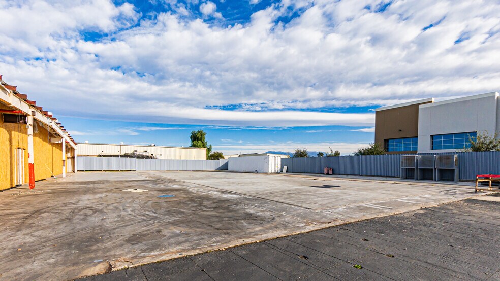 More Photos Of 3091 Indian Ave, Perris Manufacturing For Sale