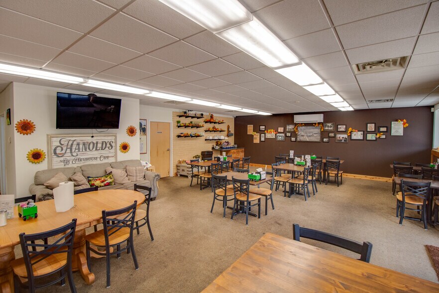 More Photos Of 908 N Main St, Brighton Restaurant For Sale