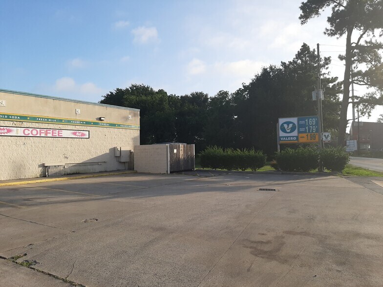 More Photos Of 23106 Kuykendahl Rd, Tomball Service Station For Sale
