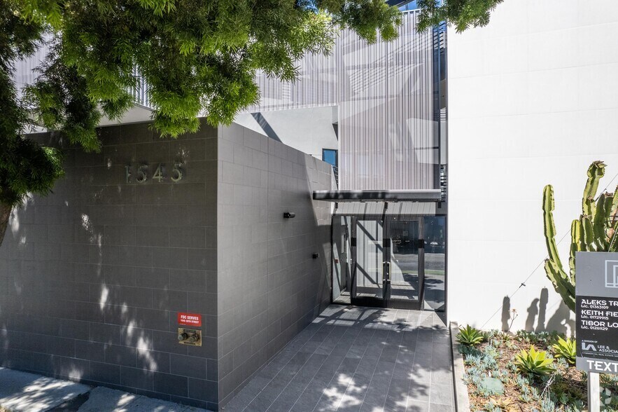 More Photos Of 1545 26th St, Santa Monica Loft Creative Space For Lease