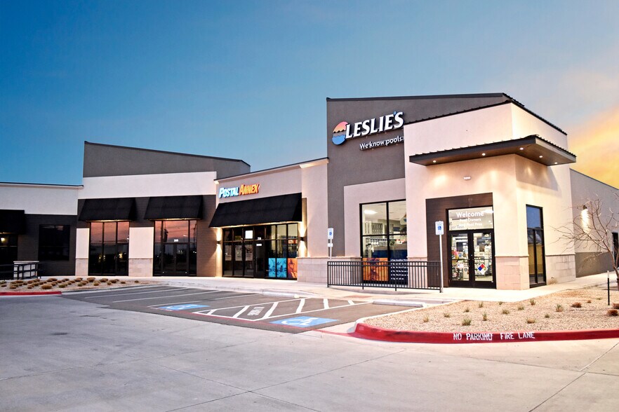 More Photos Of 114th St & Quaker Ave, Lubbock Storefront For Lease