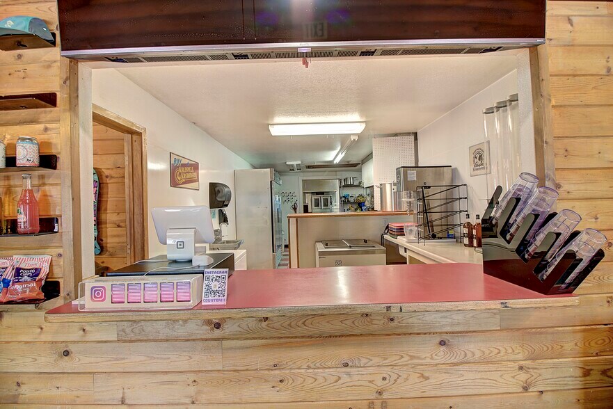 More Photos Of 700 9th St W, Columbia Falls Restaurant For Sale