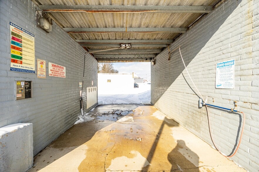 More Photos Of 10408 Northfield Rd, Northfield Carwash For Sale