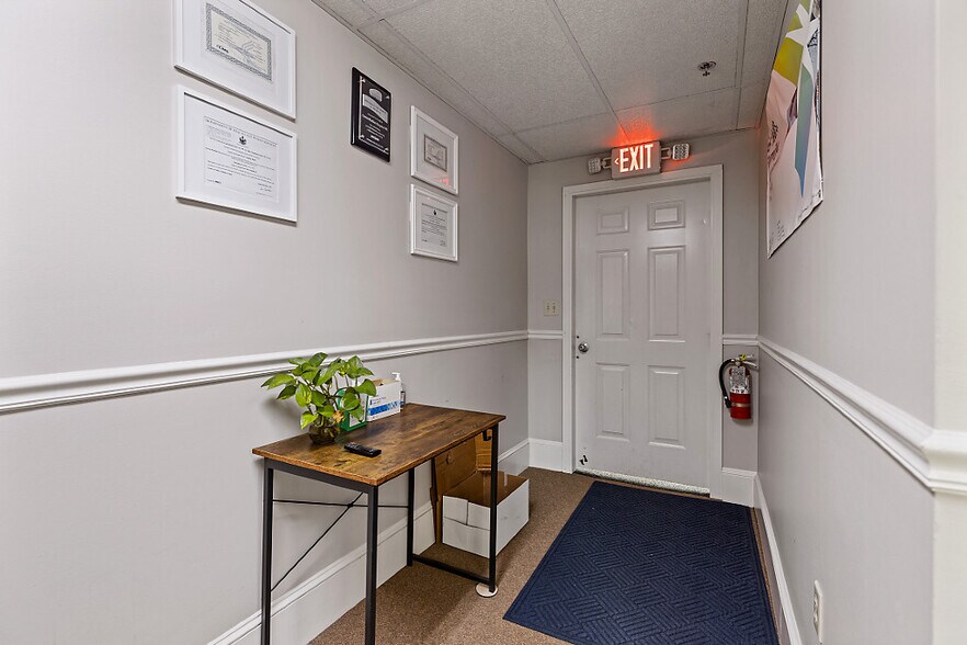 More Photos Of 323 State St, Augusta Office Residential For Sale