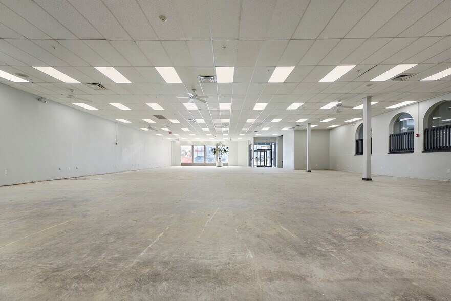 More Photos Of 4749 Baum Blvd, Pittsburgh Flex For Sale