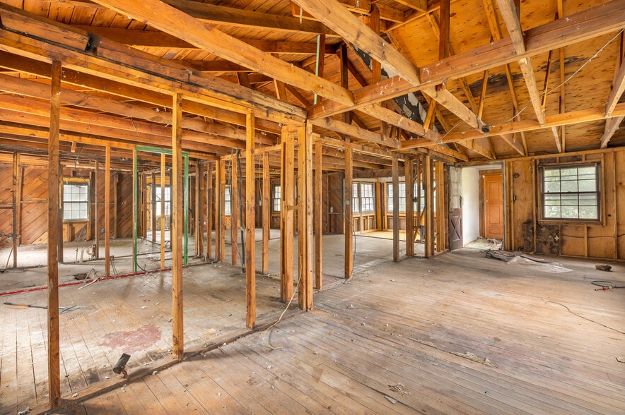 More Photos Of 100 Williams Love Grove Ch Rd, Hampstead Office For Sale