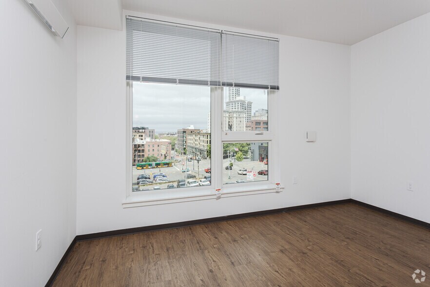 More Photos Of 206 5th Ave S, Seattle Apartments For Lease