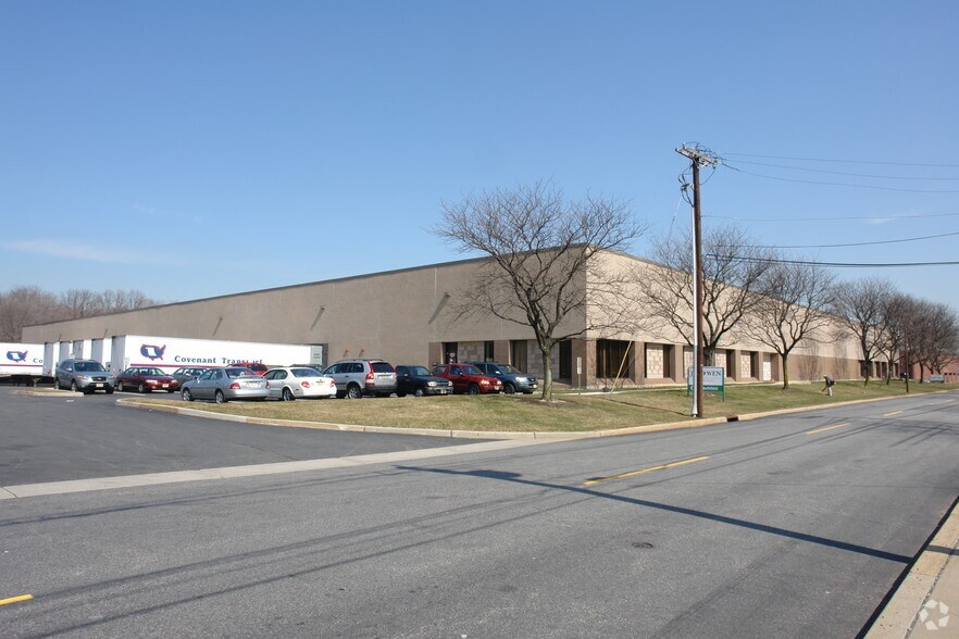 More Photos Of 74-86 Northfield Ave, Edison Warehouse For Lease