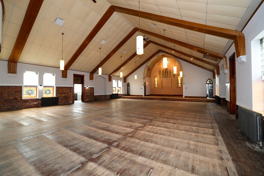 More Photos Of 1548 Reid Ave, Lorain Apartments For Sale