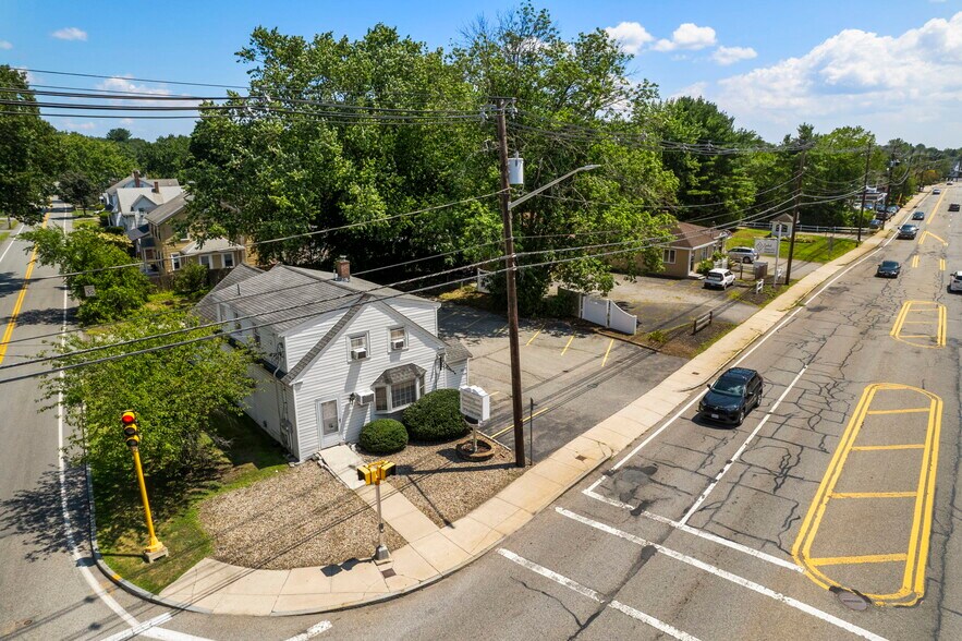 More Photos Of 306 Main St, Wilmington Medical For Sale
