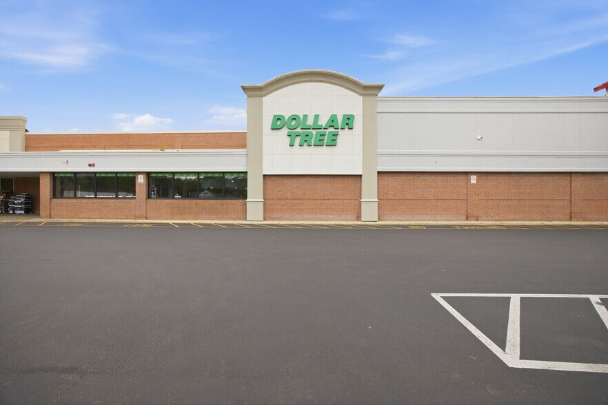More Photos Of 800 S Franklin St, Holbrook Freestanding For Lease