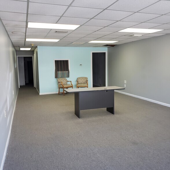 More Photos Of 117 N College Ave, Newton Theater Concert Hall For Sale