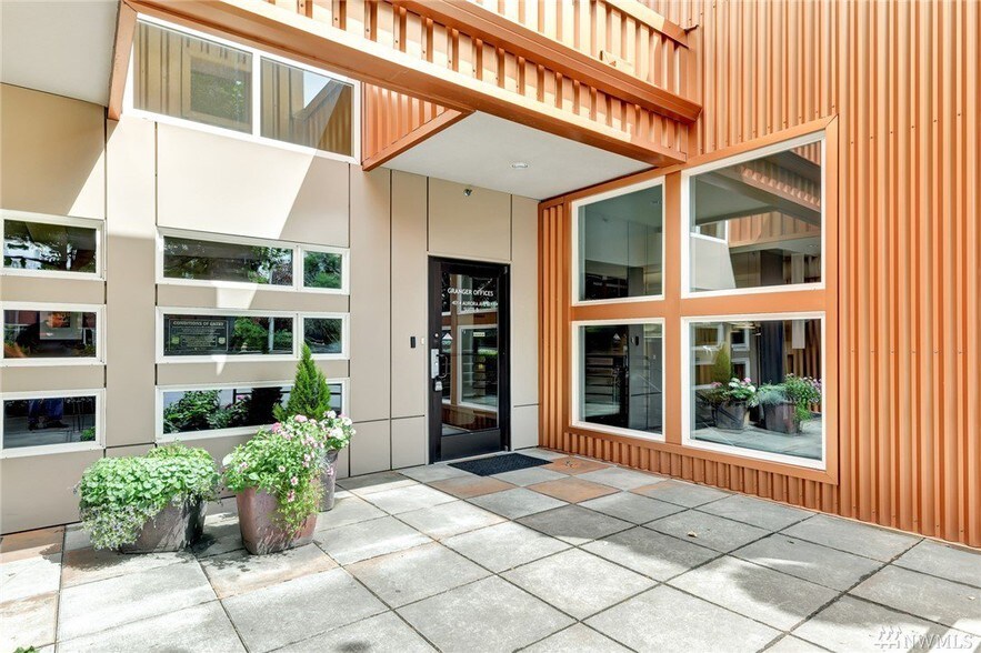 More Photos Of 4014-4020 Aurora Ave N, Seattle Apartments For Sale