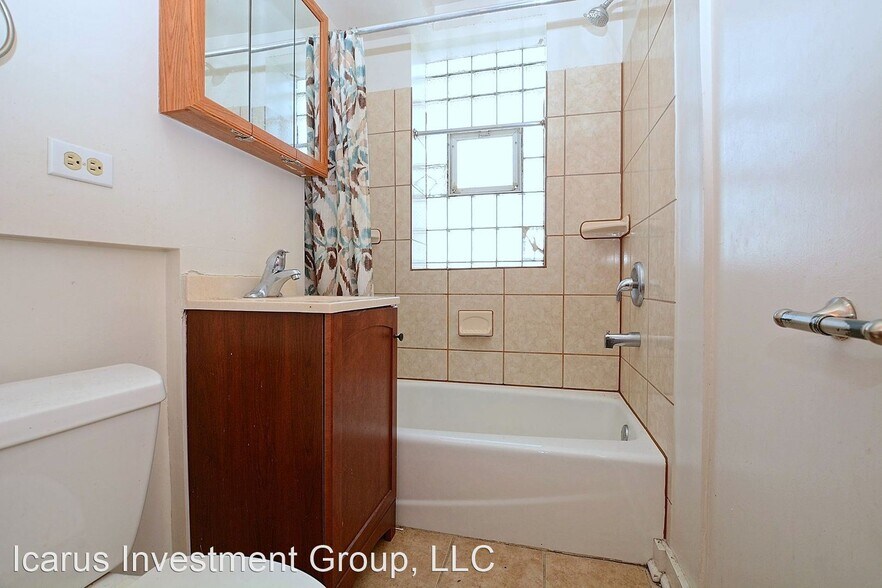 More Photos Of 6237-6245 S Kedzie Ave, Chicago Multifamily For Sale