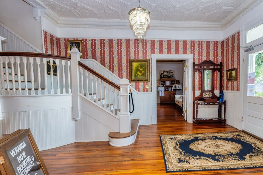 More Photos Of 252 Seavy St, Senoia Hospitality For Sale