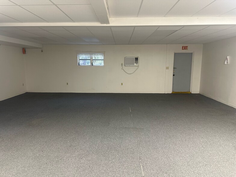 More Photos Of 3642 Tamiami Trl, Port Charlotte Unknown For Lease