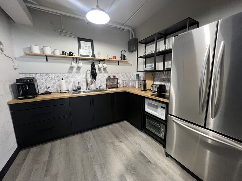 More Photos Of 465 E Main St, Batavia Warehouse For Sale