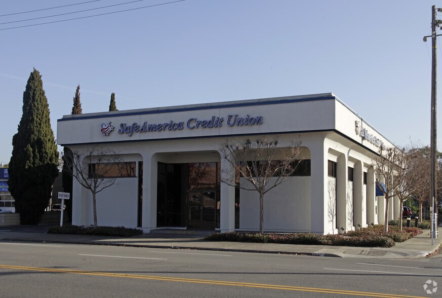 Primary Photo Of 1030 La Playa Dr, Hayward Bank For Sale