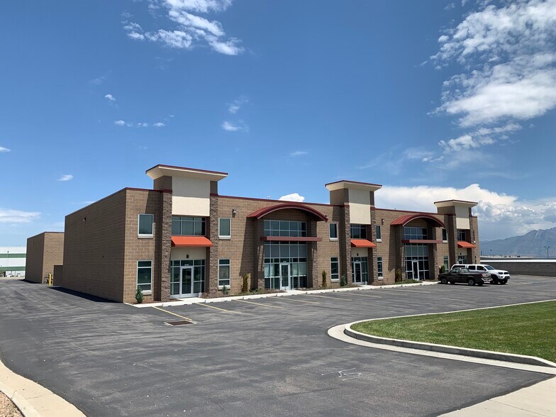 More Photos Of 6108-6142 W 9790 S, West Jordan Warehouse For Lease