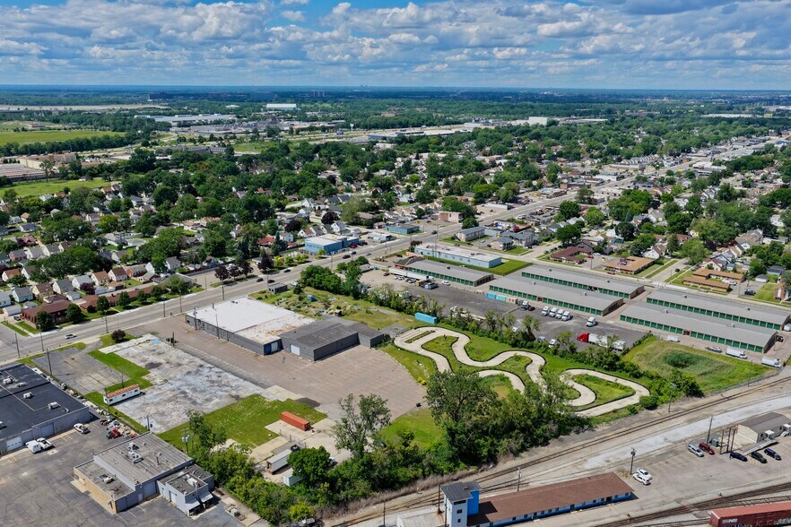 More Photos Of 19300-19400 Allen Rd, Melvindale Manufacturing For Lease
