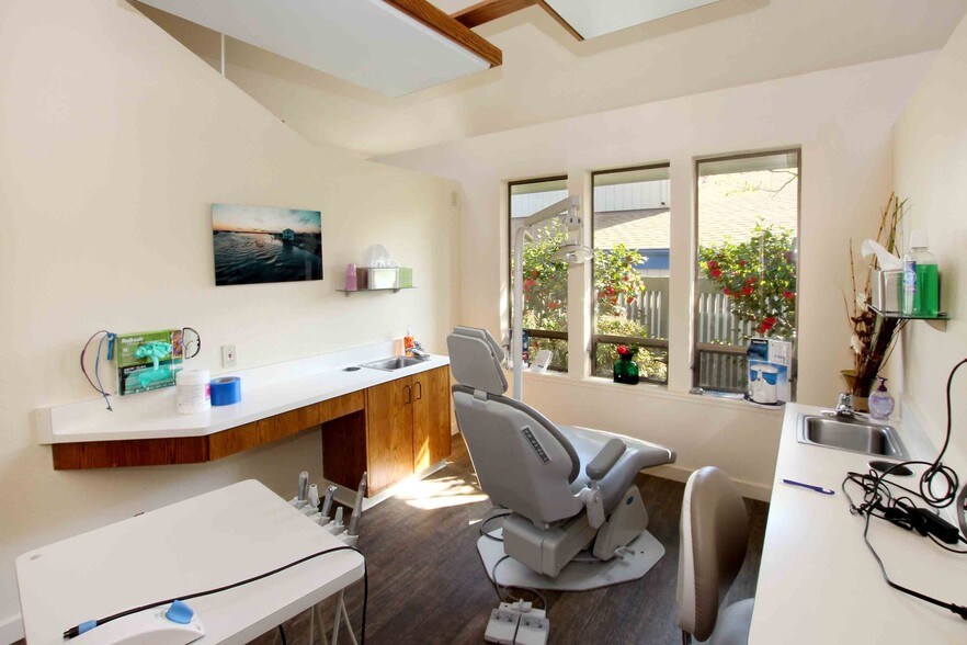 More Photos Of 3319-3321 Mission Dr, Santa Cruz Medical For Lease