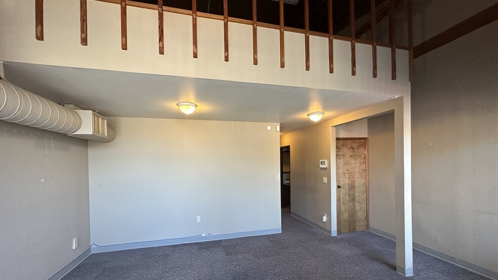 More Photos Of 1106 Douglas St, Longview Medical For Sale