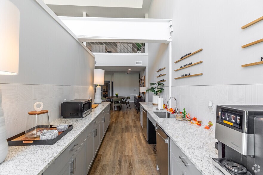 More Photos Of 4040 Travis Dr, Nashville Apartments For Sale