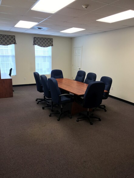 More Photos Of 1161 Main St, Holden Office For Sale