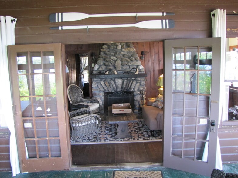 More Photos Of 247 Woodbound Rd, Rindge Hotel For Sale