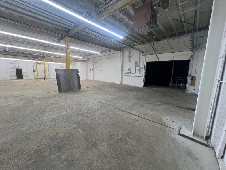 More Photos Of 500 Pine St, Holmes Unknown For Lease