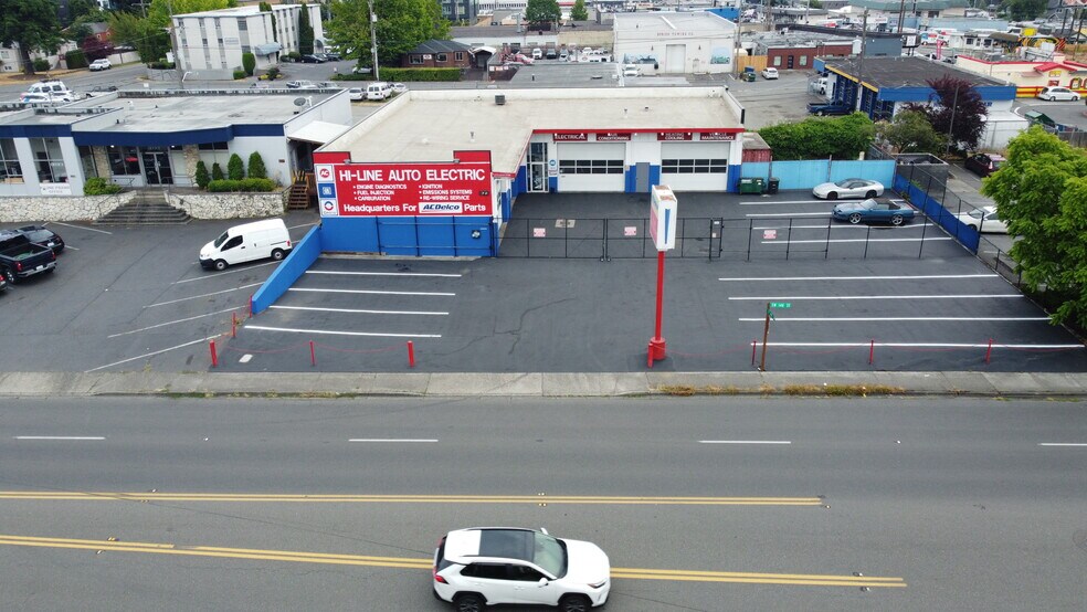 More Photos Of 823 SW 148th St, Burien Auto Repair For Sale
