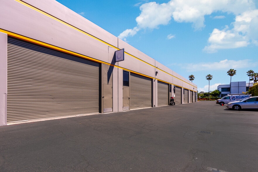 More Photos Of 7645 Carroll Rd, San Diego Unknown For Lease